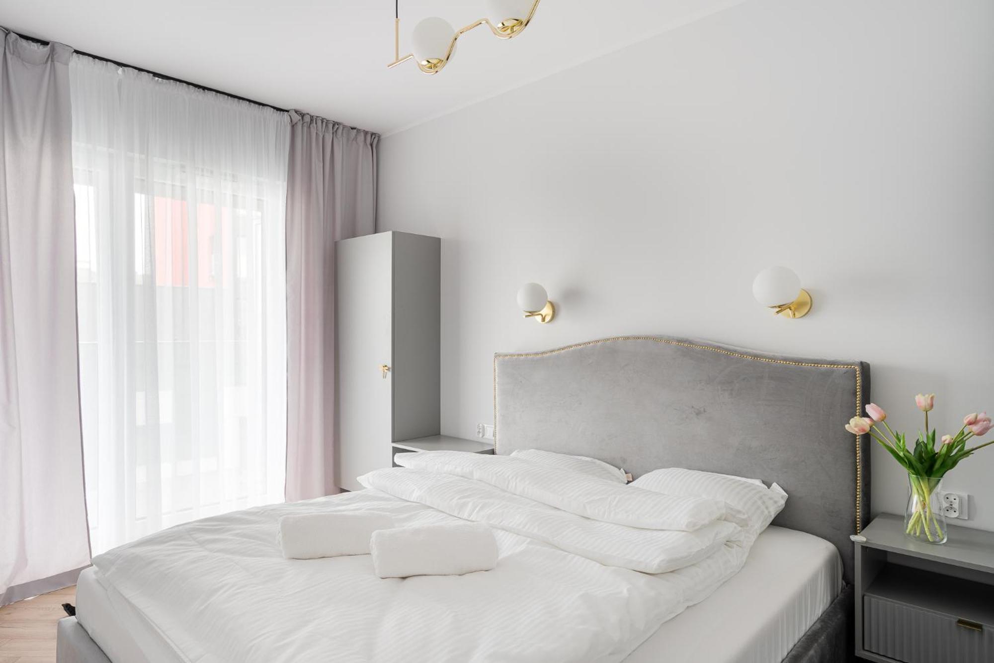 Rentplanet - Nowa Manufaktura Lejlighed Wrocław Eksteriør billede